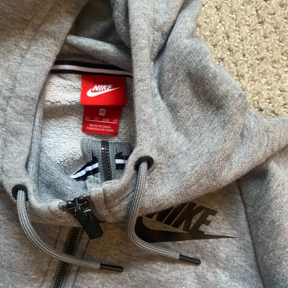 Nike Zip Up - Picture 2 of 4